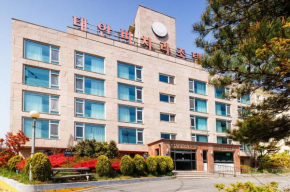 Taean Beach Resort Pension